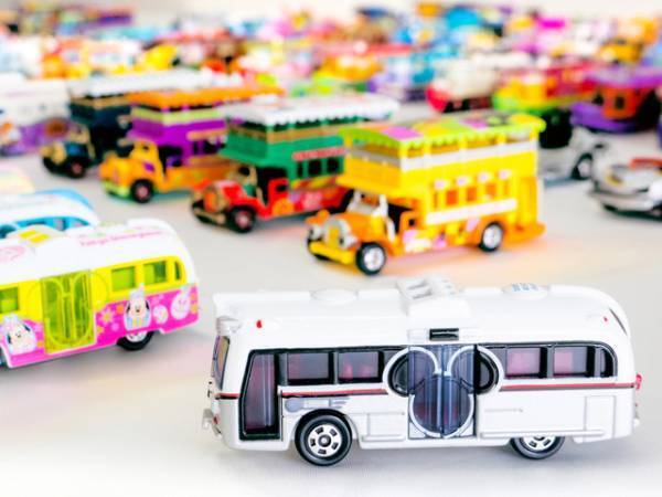 【ディズニー】歴代モデルが約250台大集合！TDRビークルコレクション展示会