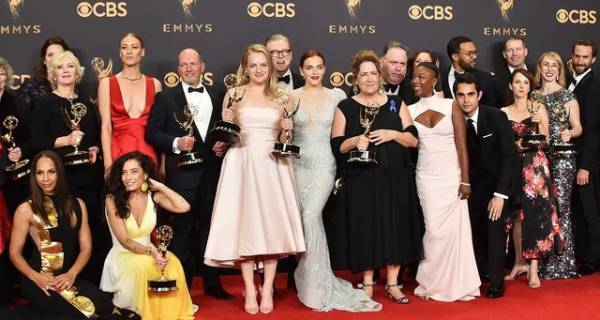 第69回エミー賞受賞作品発表！「The Handmaid's Tale」5部門受賞