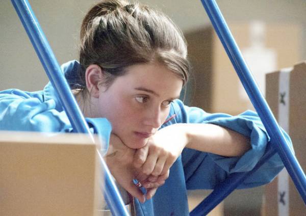 等身大女子から若きママまで！フランスの新星ポーリーヌ・エチエンヌ、飛躍の3作品