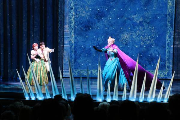 【海外ディズニー】生歌の“レリゴー”に大感動！『アナと雪の女王』ミュージカル観劇レポ