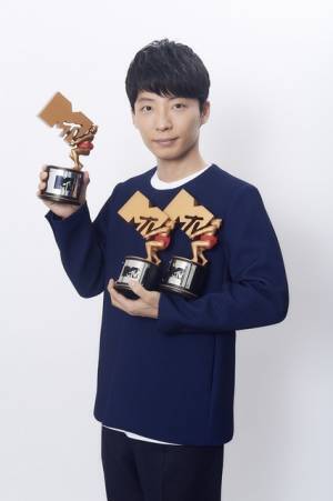 星野源、「最優秀ビデオ賞」受賞！ 最多3冠の快挙「本当に本当にうれしい」