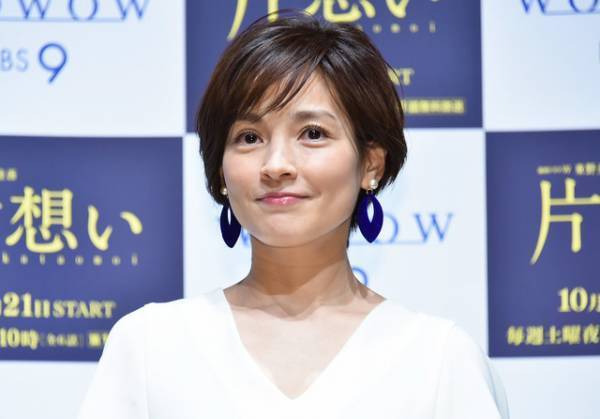 第2子妊娠の国仲涼子、中谷美紀との濃厚キスに「優しさに包み込まれる」