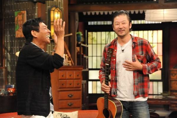 浅野忠信×明石家さんまが初共演！ 即興曲を披露「さんまのまんま」SP