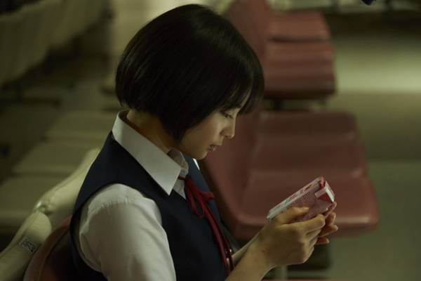 生田斗真の優しさにドキドキ!? 広瀬すずの切ない“トクン”写真公開