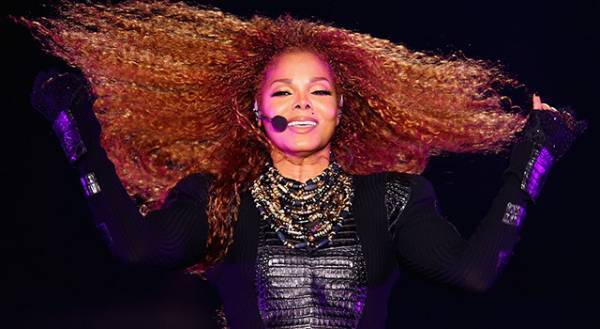 ジャネット・ジャクソン、産後ダイエットに成功した姿を披露