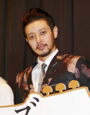 オダギリジョー、共演者のベタ褒めに恐縮「今度、お食事でも…」