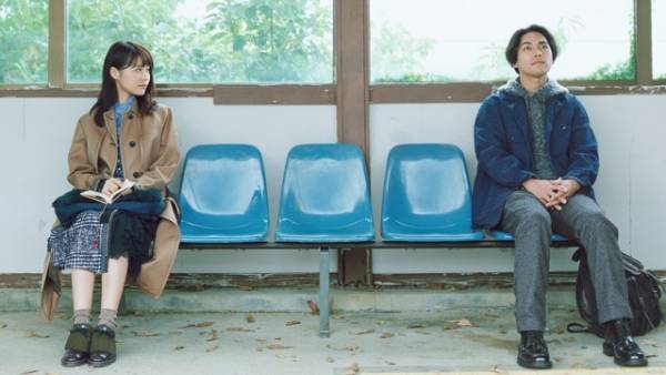 有村架純、柳楽優弥の鼻歌が気になる！「WOWOW」CMで初共演