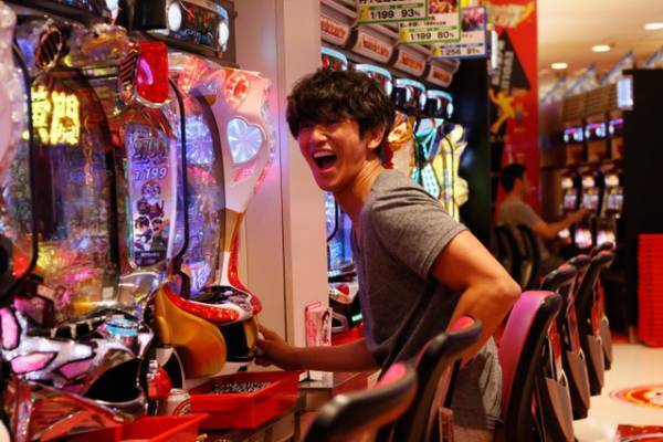 瑛太のダメ男っぷりが“ウザ可愛い”!?『リングサイド・ストーリー』予告映像