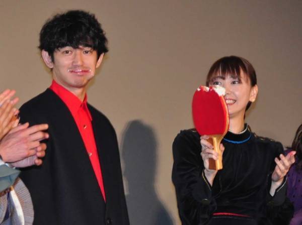 瑛太、「ガッキーと仕事をすると叩かれる…」とボヤキ！