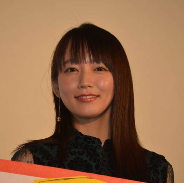 吉岡里帆、念願のネコ仕事ゲットに「うれしくて、耳ピョンと出てくる感じ！」