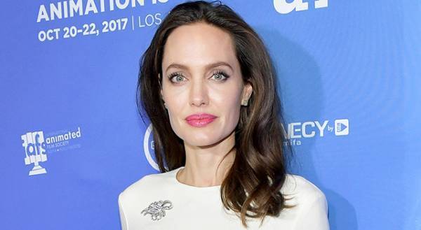 アンジェリーナ・ジョリー、“ブラピに彼女”報道で恋愛モードに？