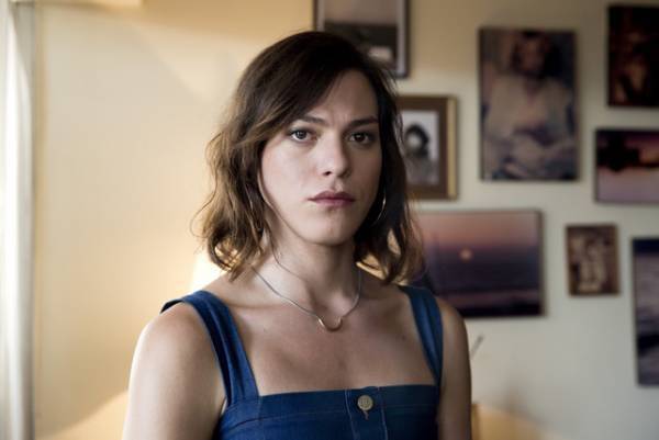 トランスジェンダーの女性シンガーが世界を席巻！『ナチュラルウーマン』公開へ