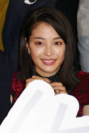 生田斗真、視力は0.06 裸眼だと「すずかアリスか分からない…」