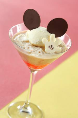 【ディズニー】ミッキーの誕生日をお祝い！特別なカクテルが期間限定でアンバサダーホテルに登場