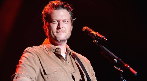 “2017年最もセクシーな男”発表！ブレイク・シェルトン選ばれ喜び