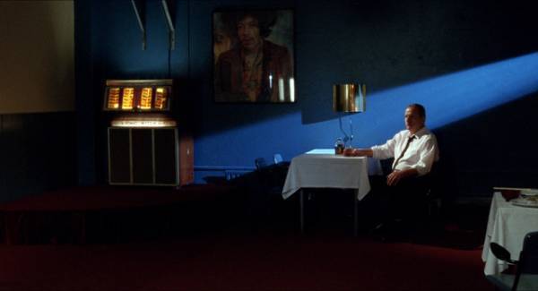 【シネマモード】アキ・カウリスマキが侘び寂びの様式美で語る今のヨーロッパ