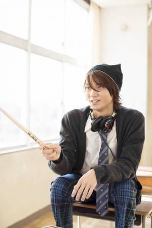 “関西弁ドラマー”磯村勇斗＆“金髪オネエ”杉野遥亮に注目！『覆面系ノイズ』