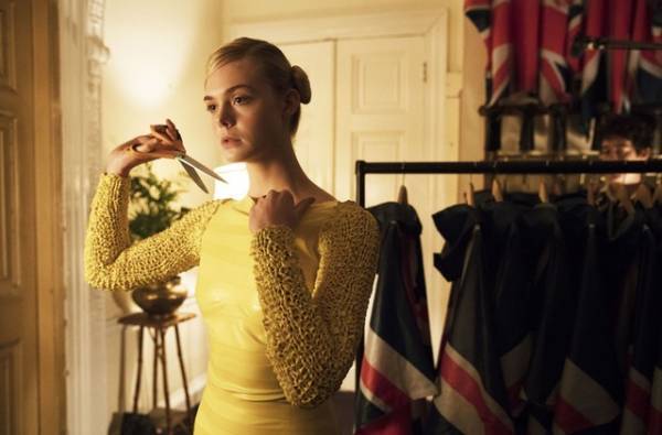 ニコール・キッドマンが衝撃的！パンクのゴッドマザー映像＆インタビュー