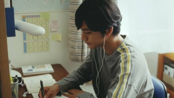 北村匠海、冬登山挑戦で受験生へエール！「叶えたい夢をつかんで」カロリーメイト新CM