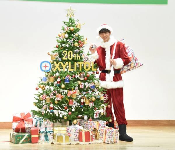 竹内涼真、サンタ姿で幼稚園に登場も「俺のことを知らない！」と冷や汗