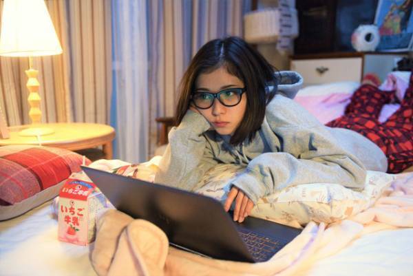 松岡茉優のセンス炸裂！“愛すべき暴走ガール”の「は!?」5連発『勝手にふるえてろ』本編映像