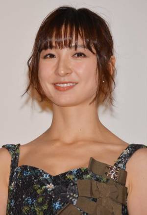 篠田麻里子、大胆なラブシーン披露に「覚悟が詰まった作品」