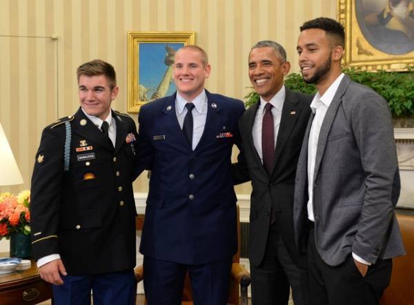 C・イーストウッド監督最新作！ 無差別テロを描く『15時17分、パリ行き』公開決定