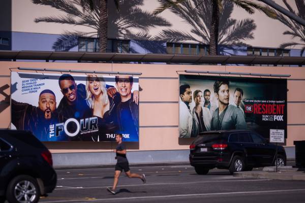 ディズニー、21世紀フォックスの事業買収に合意