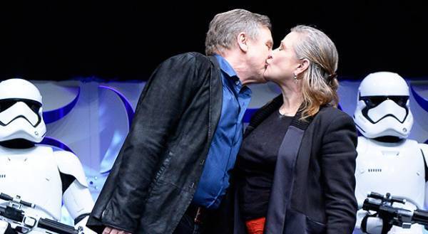 マーク・ハミル、故キャリー・フィッシャーと「男女の関係になる寸前で大笑い」