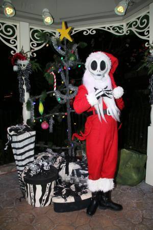 【海外ディズニー】一番人気は誰!?「ミッキーのベリー・メリー・クリスマス・パーティー」のキャラグリが話題！