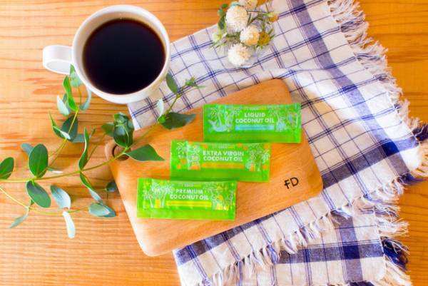 食べても塗ってもOK！持ち運びに便利な“スティックタイプ”のココナッツオイル3種が発売