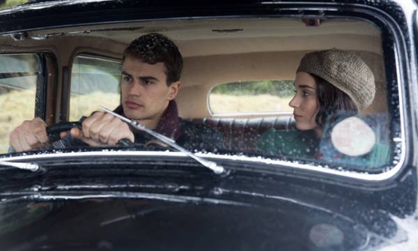 ルーニー・マーラ＆ジャック・レイナー、つかの間の幸せの行方は…『ローズの秘密の頁』