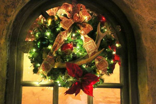 【海外ディズニー】ベルと素敵なXmas！「ミッキーのベリー・メリー・クリスマス・パーティー」に限定フードも