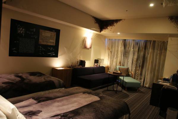 【USJ】ミニオンたちがクリスマス装飾をお手伝い！ホテルにも注目