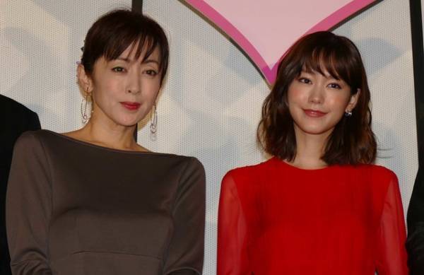 桐谷美玲、共演した斉藤由貴から「眼福」と褒めちぎられる