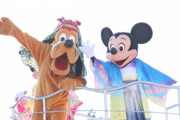 【ディズニー】戌年プルートが新年のごあいさつ！5日間限定のお正月イベント開幕