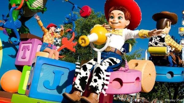 【海外ディズニー】パーク史上最大「ピクサー・フェスト」来春開幕！夏には新エリアも誕生