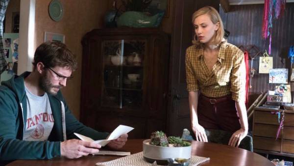 世界で最も美しい顔4位！サラ・ガドンのモテファッションに注目『ルイの9番目の人生』