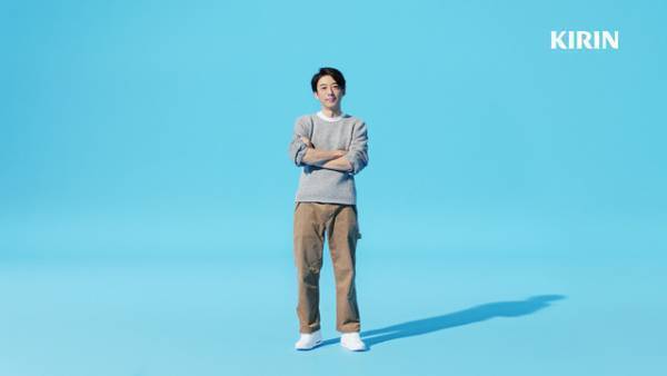 高橋一生が“ヲタ芸”に初挑戦！「氷結」新CM