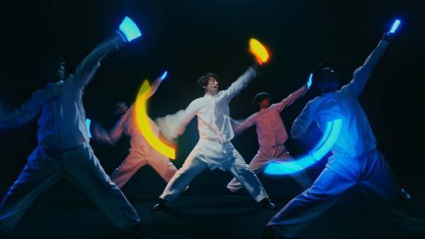 高橋一生が“ヲタ芸”に初挑戦！「氷結」新CM