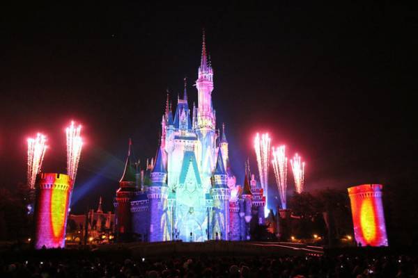 【ディズニー】上司がキャストをおもてなし！年に一度の「サンクスデー」ランドで開催