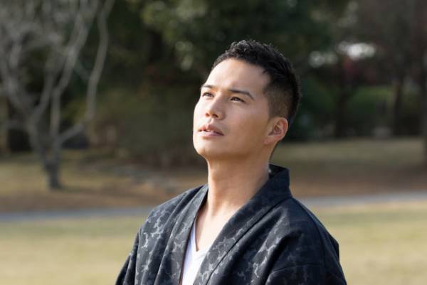 「誰も予想できないふり切った脚本」主演の市原隼人が語った「明日の君がもっと好き」の見どころとは!?