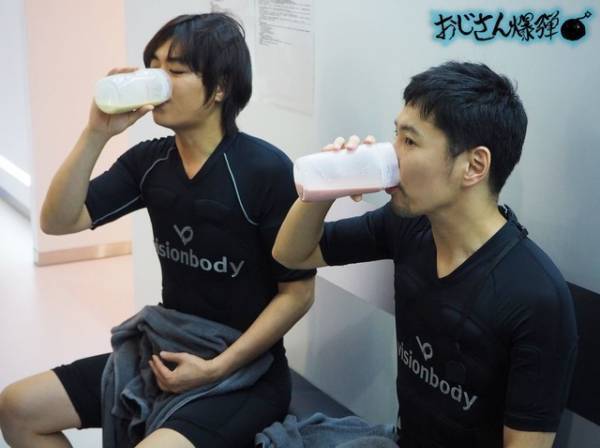 浪川大輔＆吉野裕行、エクササイズで代謝＆表情が限界を超える!? 「おじさん爆弾」