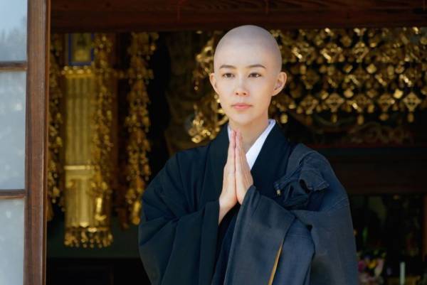 木村佳乃、人生初“剃髪姿”が美しい！「相棒」300回記念SP