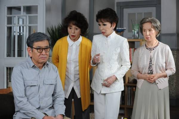 清野菜名＆八千草薫が主人公！ 2019年帯ドラは「やすらぎの郷」から始まる物語