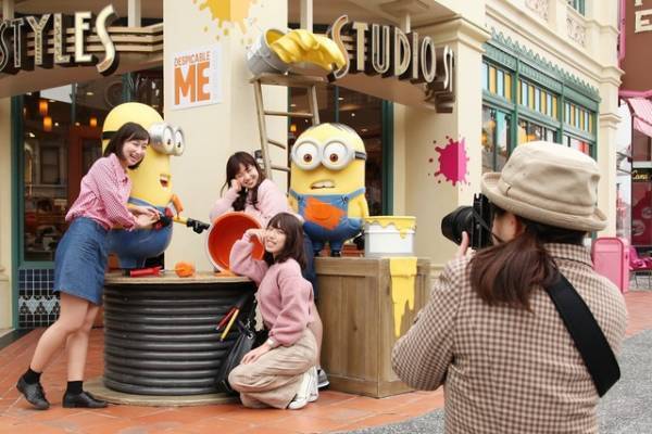 【USJ】仲間とSNS映え写真撮り放題！「ベスト・フレンズ・フォトジェニック・ツアー」とは？