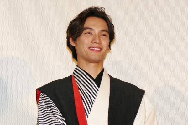 『曇天に笑う』プレミアはイケメン祭り！「誰に惚れちゃう？」お題に男子ワチャワチャ