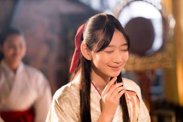 森川葵 VS 岡本夏美の“公式戦”！ 浜辺美波主演「賭ケグルイ」第4話