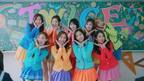 TWICE、日本のCMに初出演！ カラフルな制服姿でダンス「ワイモバ学園」