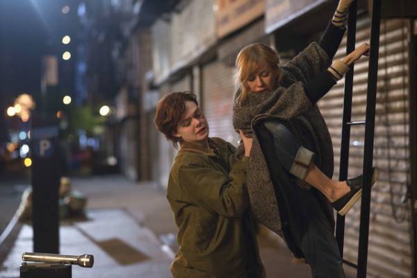 エル・ファニング、ナオミ・ワッツは「理想の母親」『アバウト・レイ』